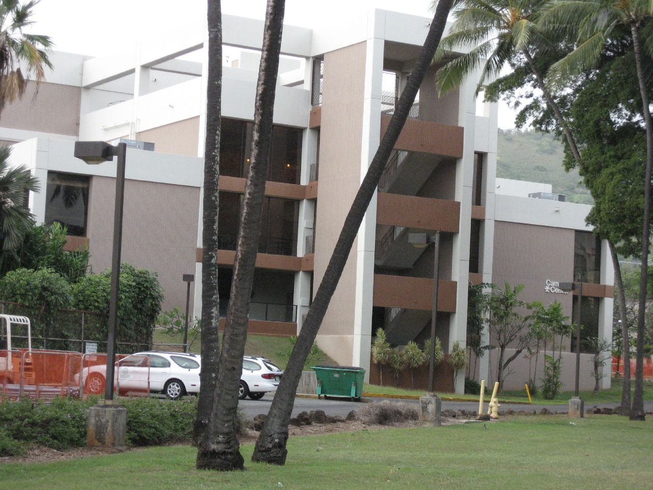  p data-id="gnwr151sb4">夏威夷大学马诺阿分校(university of