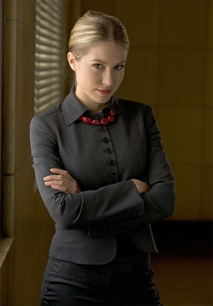  p>莎拉·卡特 i>(sarah carter ) /i>,1980年10月30日出生于加拿大