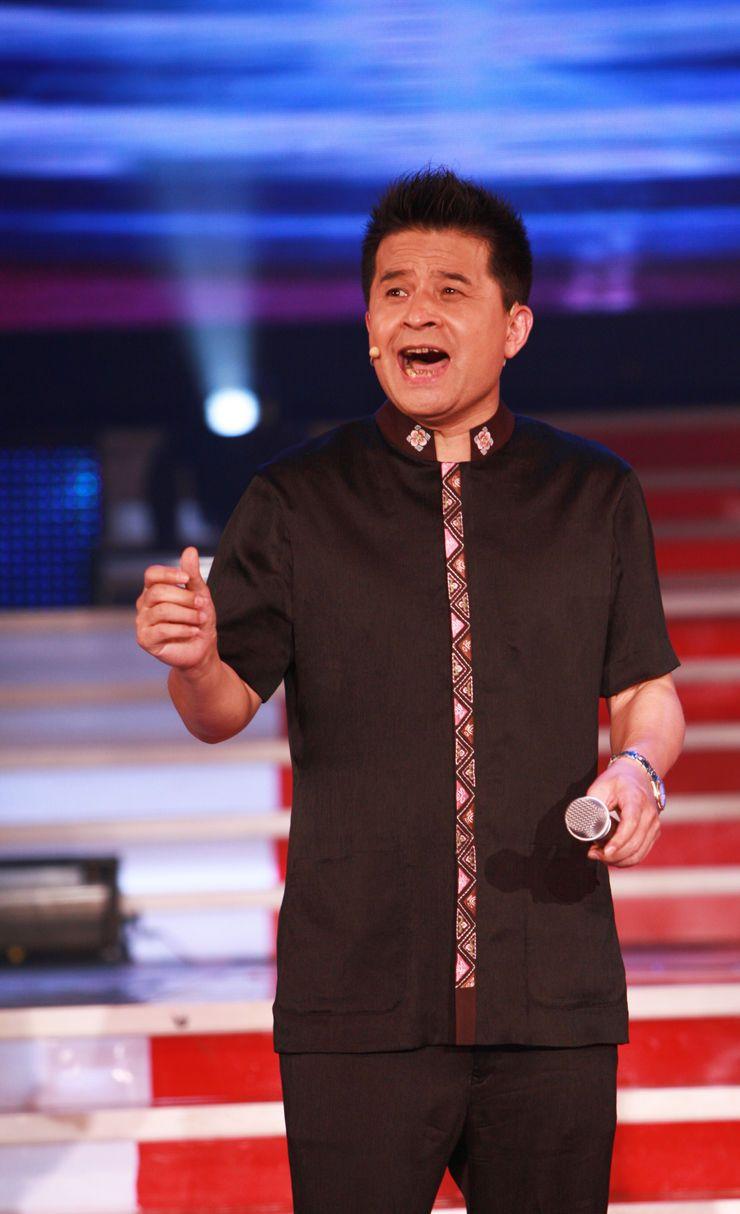  p>毕福剑,1959年1月16日生于辽宁省大连市,中国内地节目主持人,导演