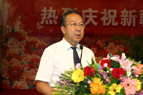 阿扎提·苏里坦