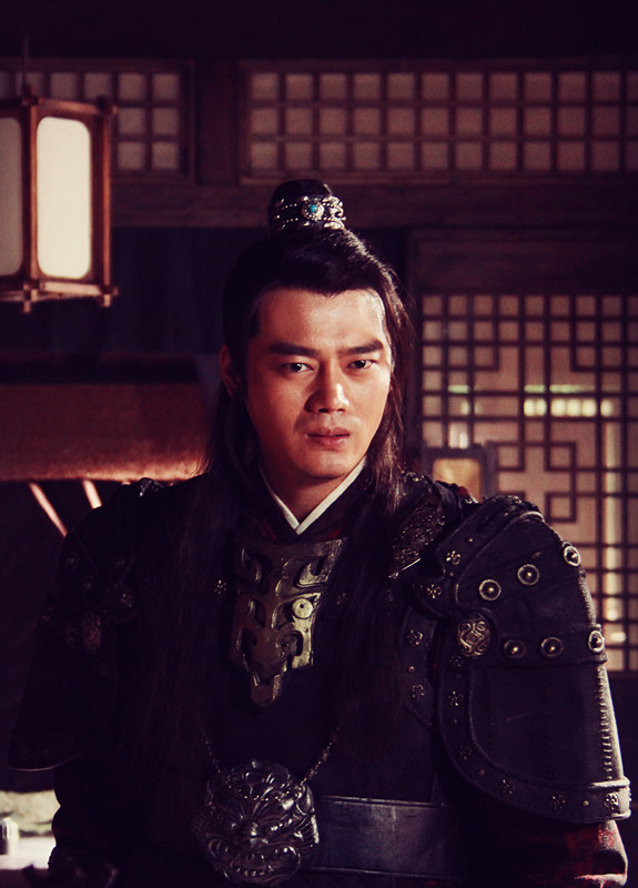 李锋,1982年10月12日出生于山东省济南市,中国内地影视男演员,毕业于