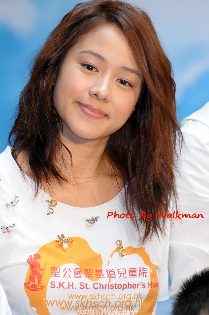  p>林嘉欣(karena lam),1978年8月17日出生于加拿大,华语影视女演员