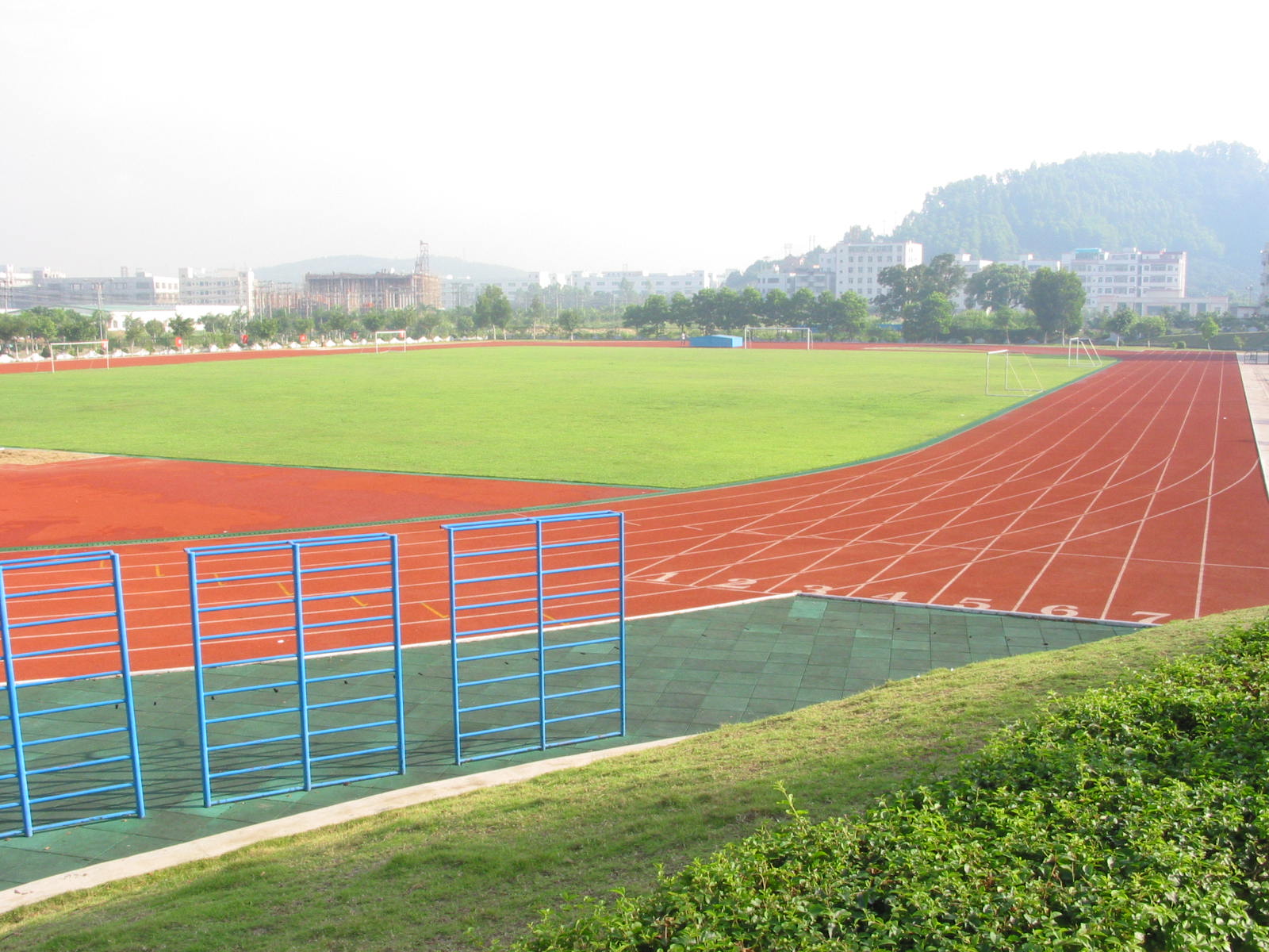 深圳市龙岗区横岗中学