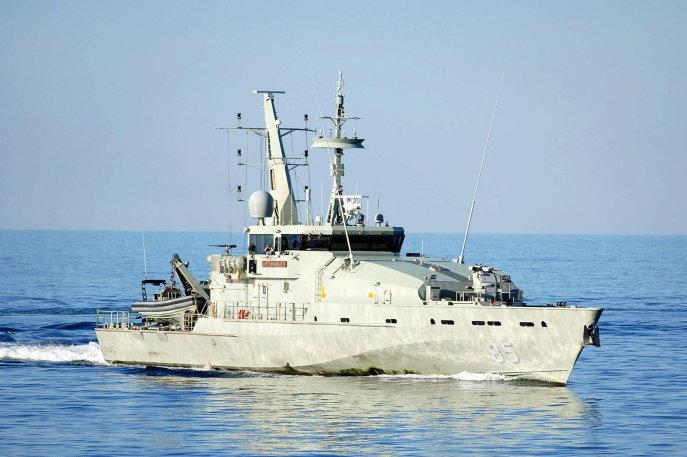  p>舰名(舷号) :83 armidale (阿米代尔号),84 larrakia (拉拉齐亚号)