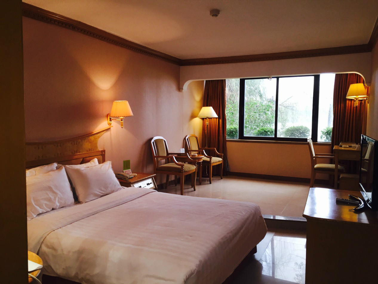  p>惠州市西湖宾馆是中外合作的三星级酒店,由香港海龙酒店有限公司