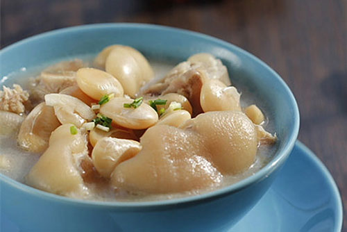 芸豆蘸水蹄花汤