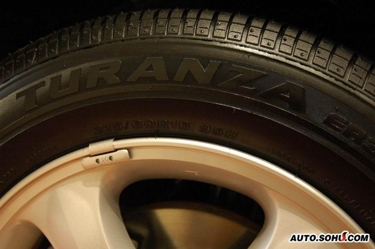 " data-lemmaid="2847075">格蓝迪 /a>采用三菱全新的mivec发动机