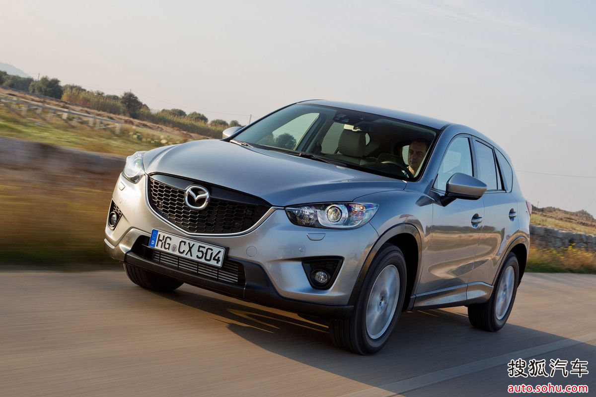  p>全新马自达cx-5定位于紧凑型suv,长,宽,高分别为4555/1840/1710(mm