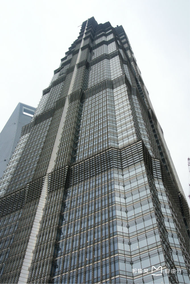  p>金茂大厦(jinmao tower),又称金茂大楼,竣工于1999年,曾经是 a