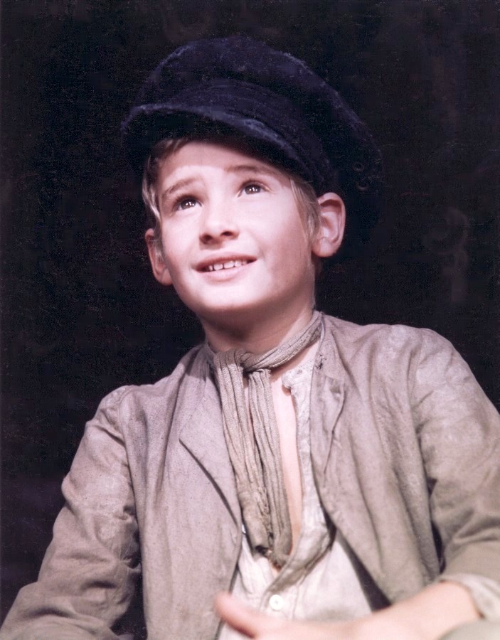  p>《雾都孤儿》是由 a href="#" data-lemmaid="5348355">卡罗尔