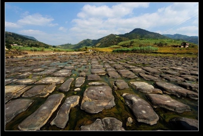  p>剪节理系指 a href="#" data-lemmaid="256753">岩石 /a>受 a href