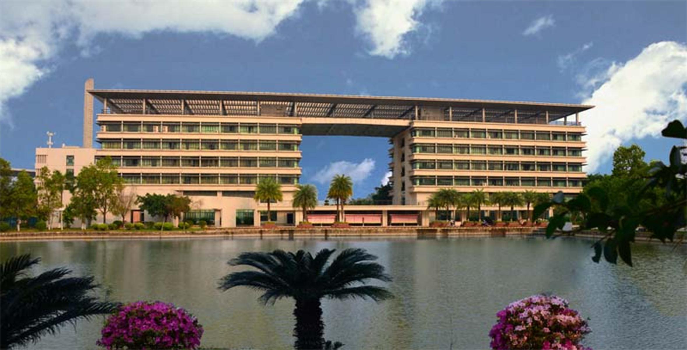  p>广东药科大学(guangdong pharmaceutical university),简称"广药" 