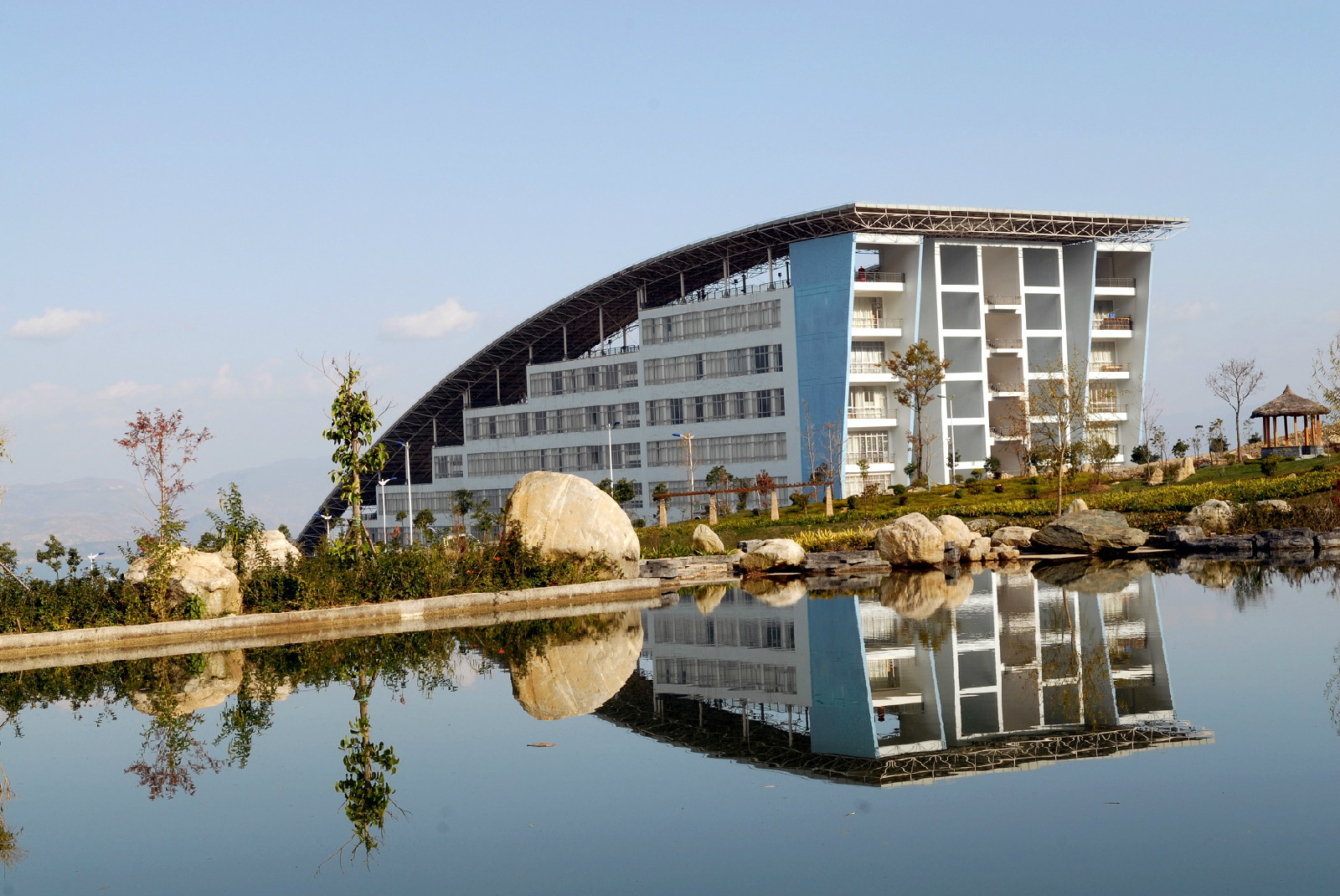  p>大理大学(dali university),简称"理大",坐落于云南 a target="