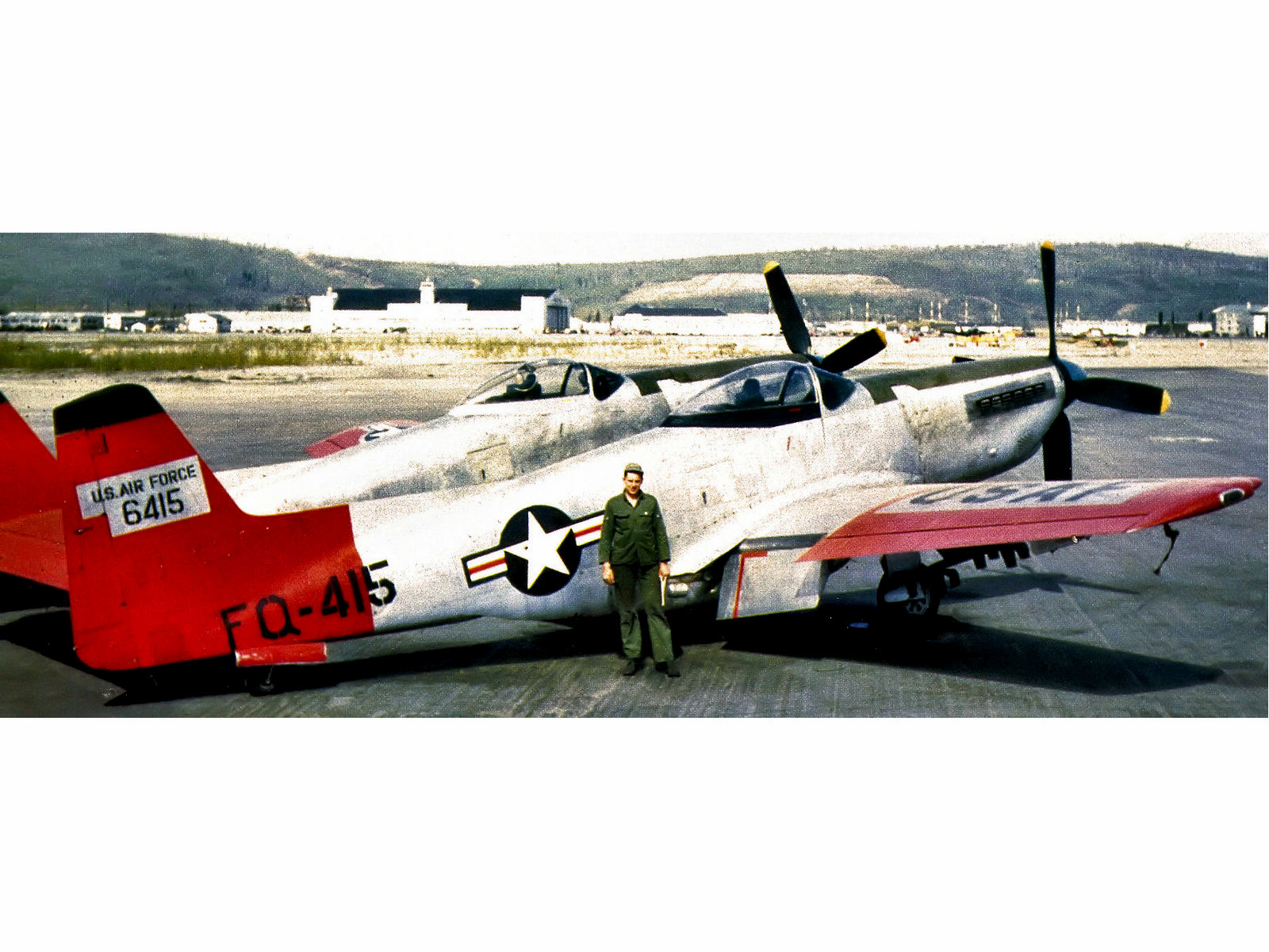 f-82 twin mustang,又称:p-82,双野马),是美国空军的双座战斗机,原称p