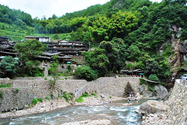 岭上人家