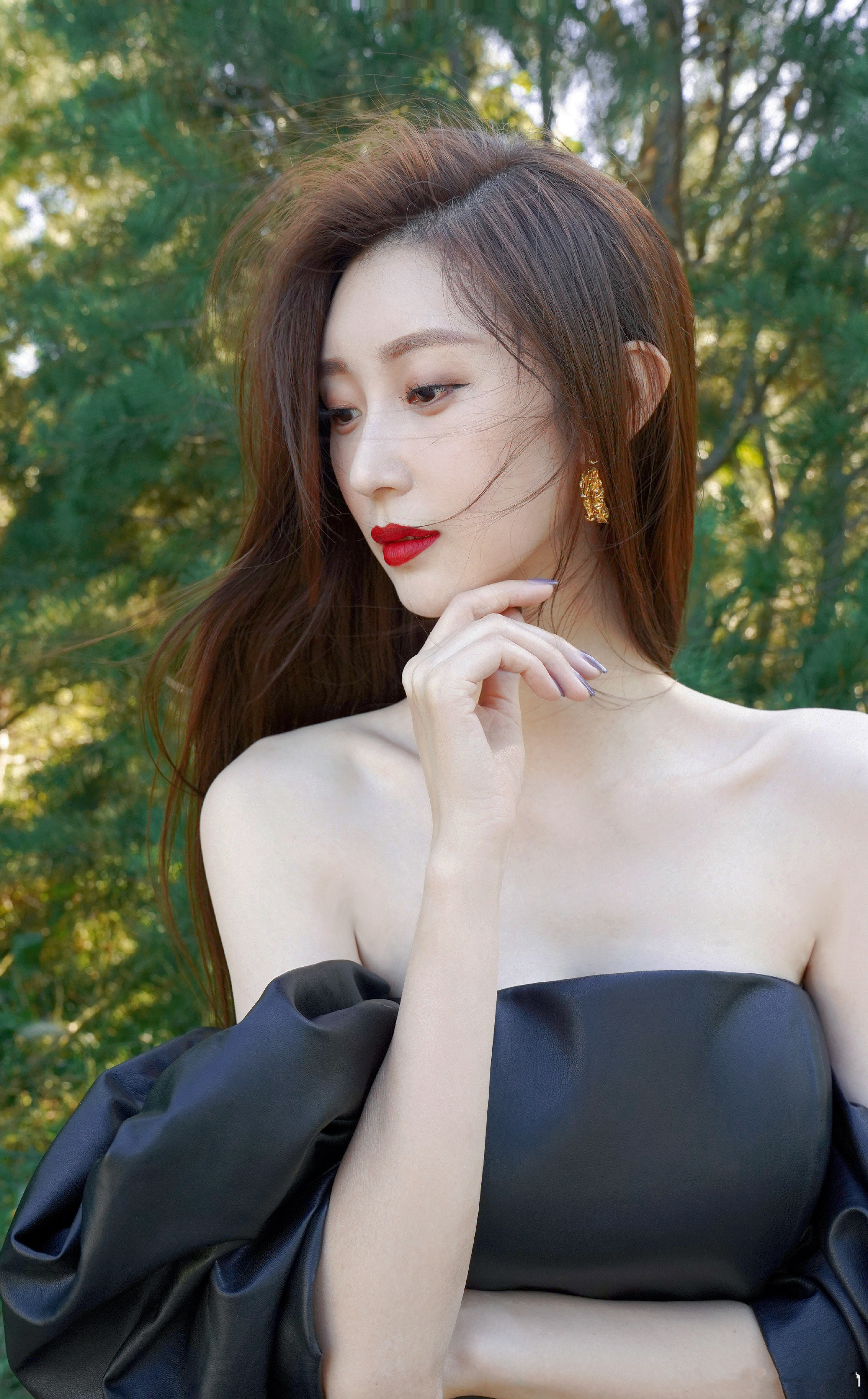 >楚月(原名陈楚月),1992年2月11日出生于安徽省淮南市,中国内地女演员