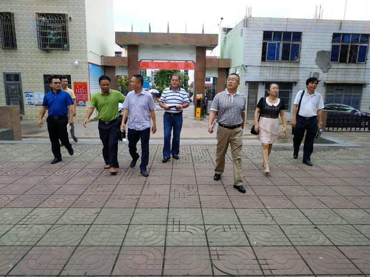 >长坡镇,隶属海南省 a target="_blank" href="/item/琼海市/3962401"