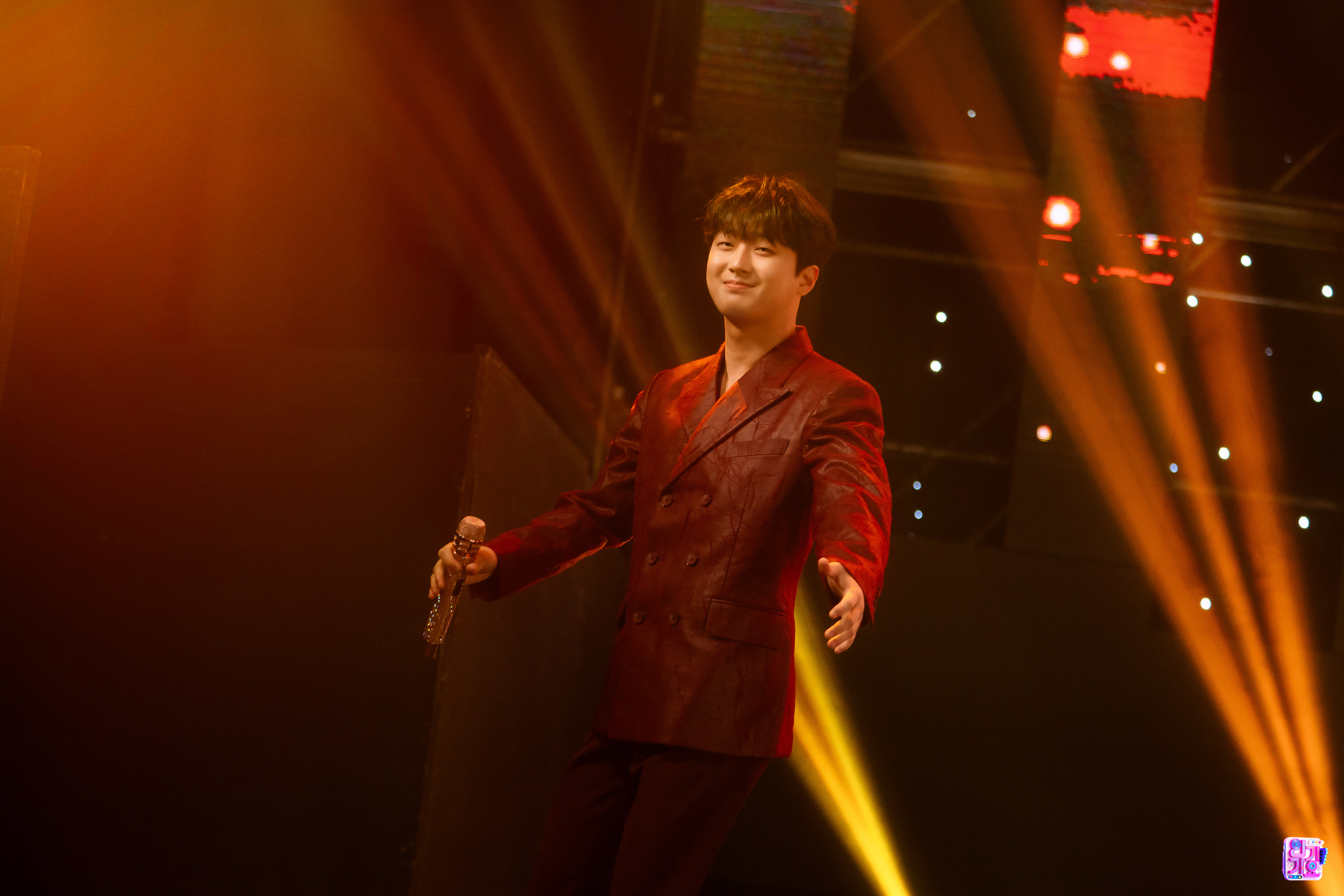  p data-id="gn09y34t7f">李灿元,男,1996年11