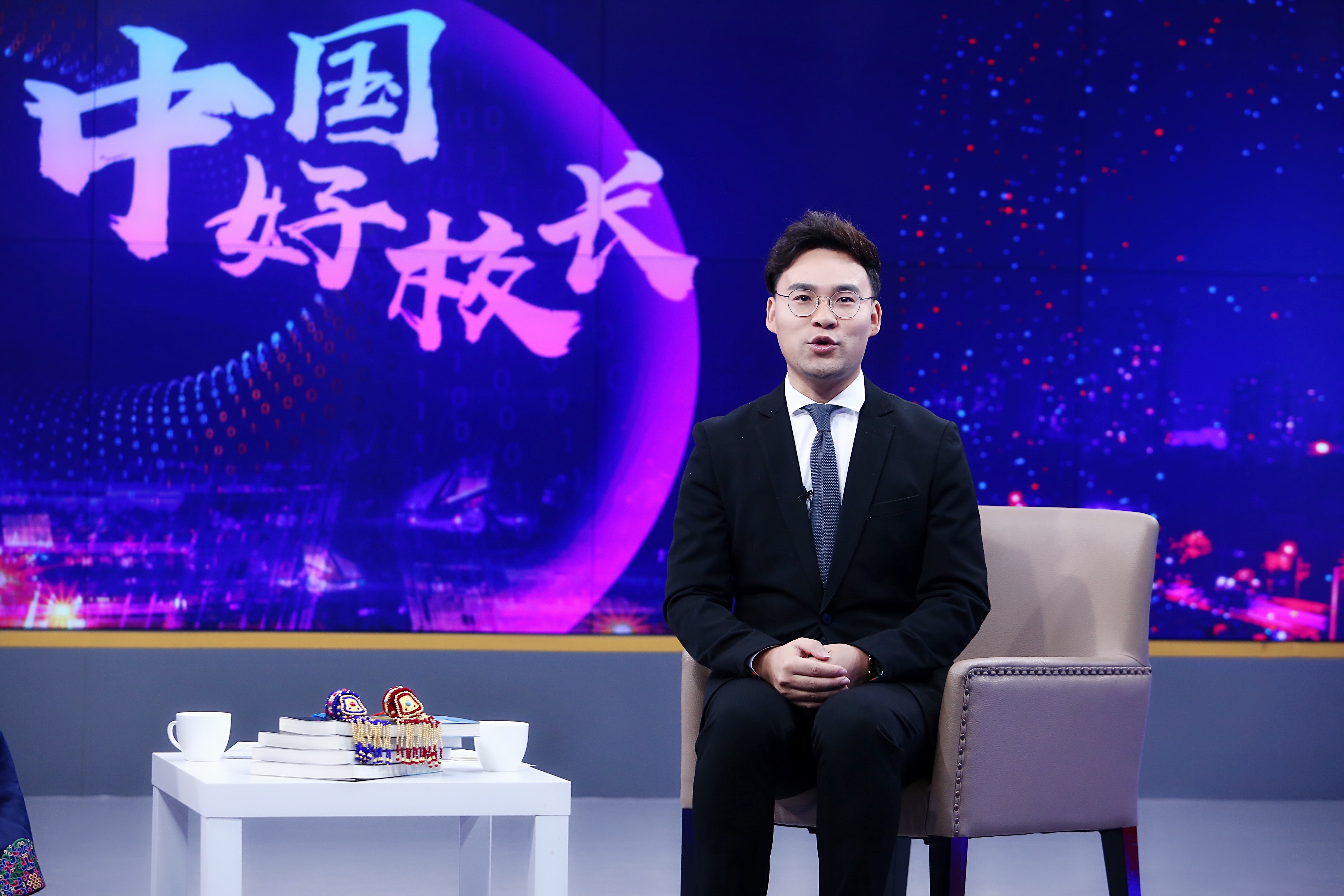 ="godwbcfl6f">张涛,1989年出生于河南省信阳息县,中国内地节目主持人