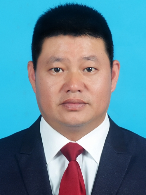  p>方明,现任台州市仙居县步路乡副乡长. /p>