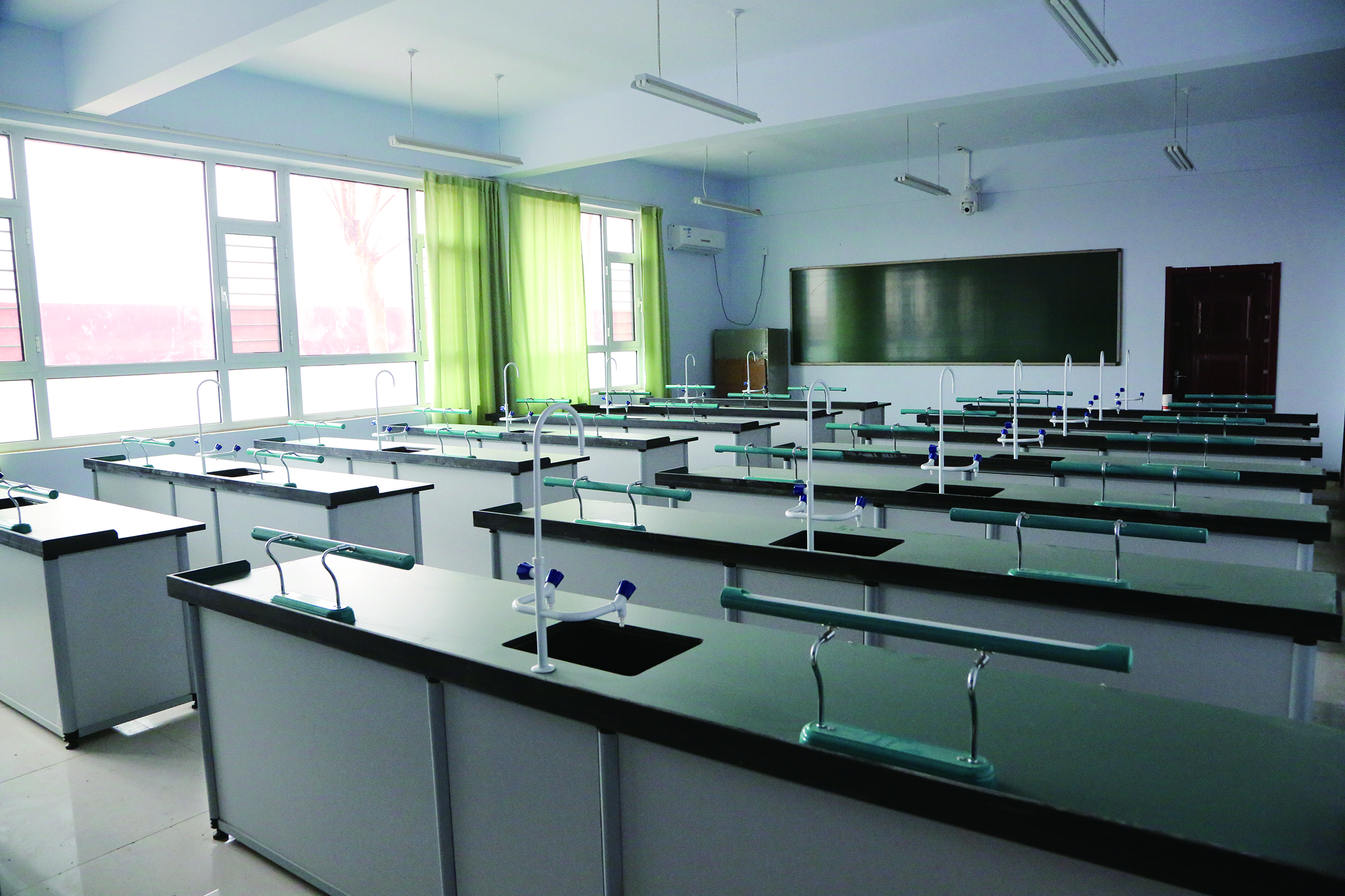 衡水安平志臻中学