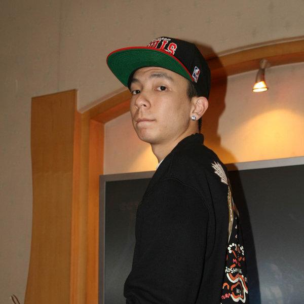  p>《我算个什么东西》是歌手东篱演唱的歌曲 /p>