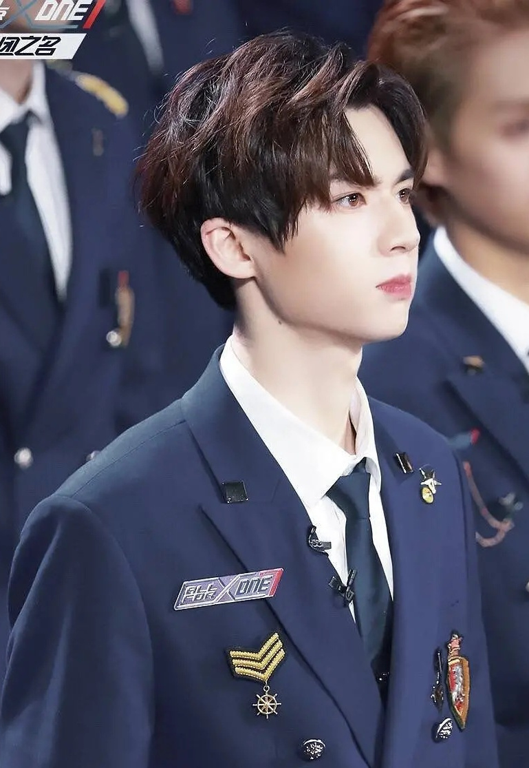  p data-id="gnbhziewkb">王迪,男歌手,前男子演唱组合black ace成员.