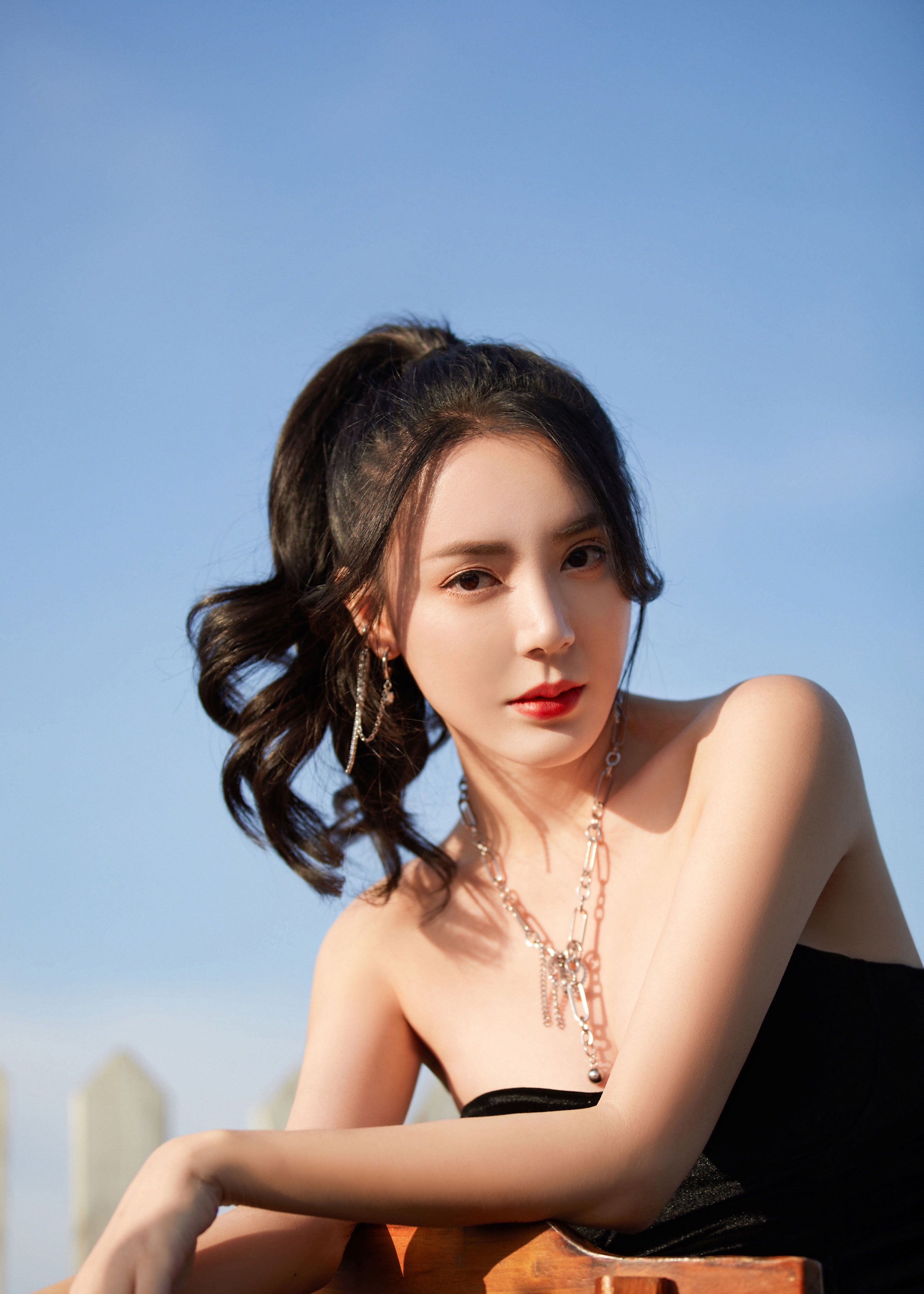  p>曹禹澄(原名曹蕾),出生于中国福建省漳州市,内地女演员,歌手,舞者.