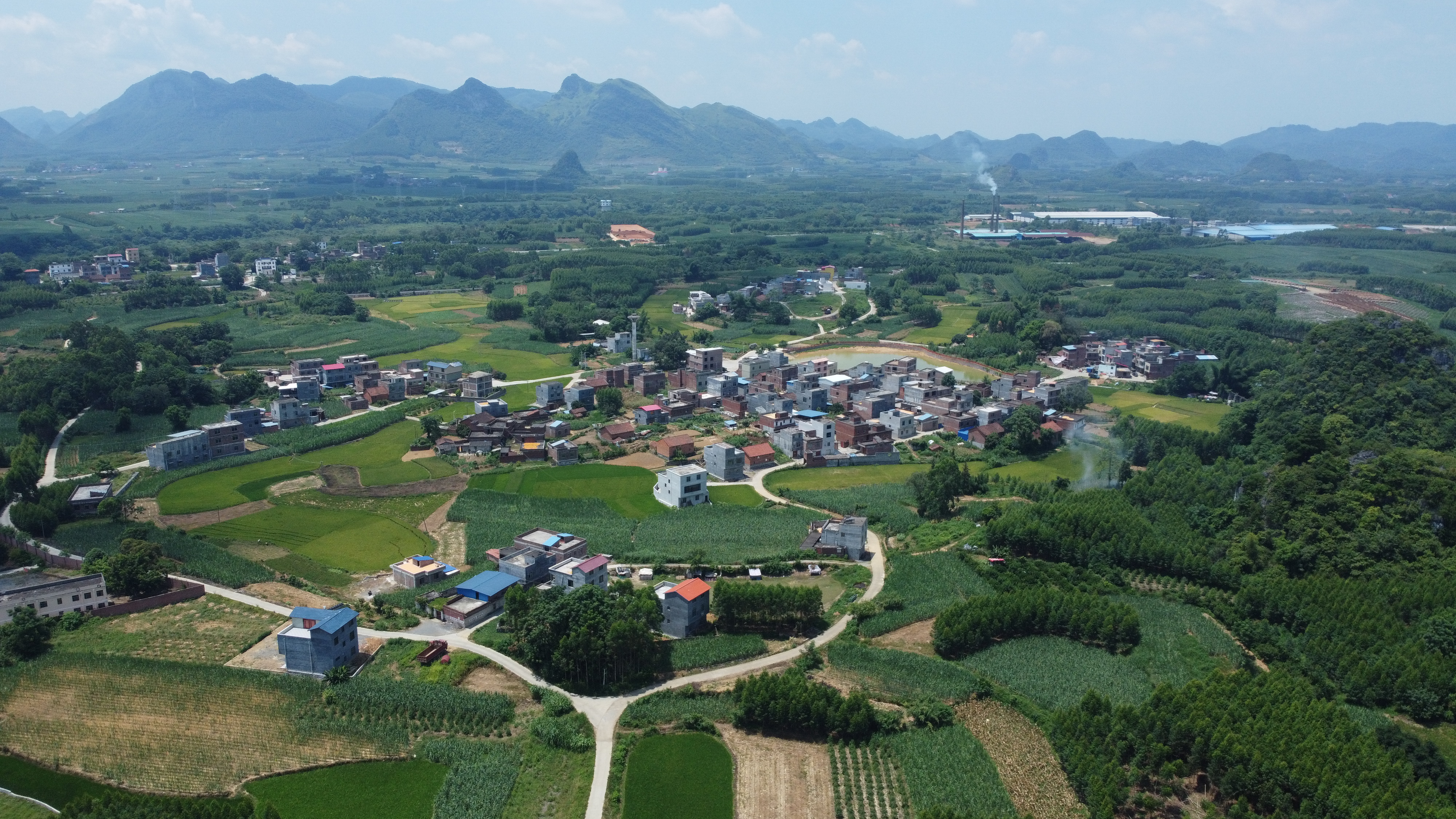 id="2kqpif38qji">毛塘村,隶属于广西壮族自治区来宾市兴宾区桥巩镇