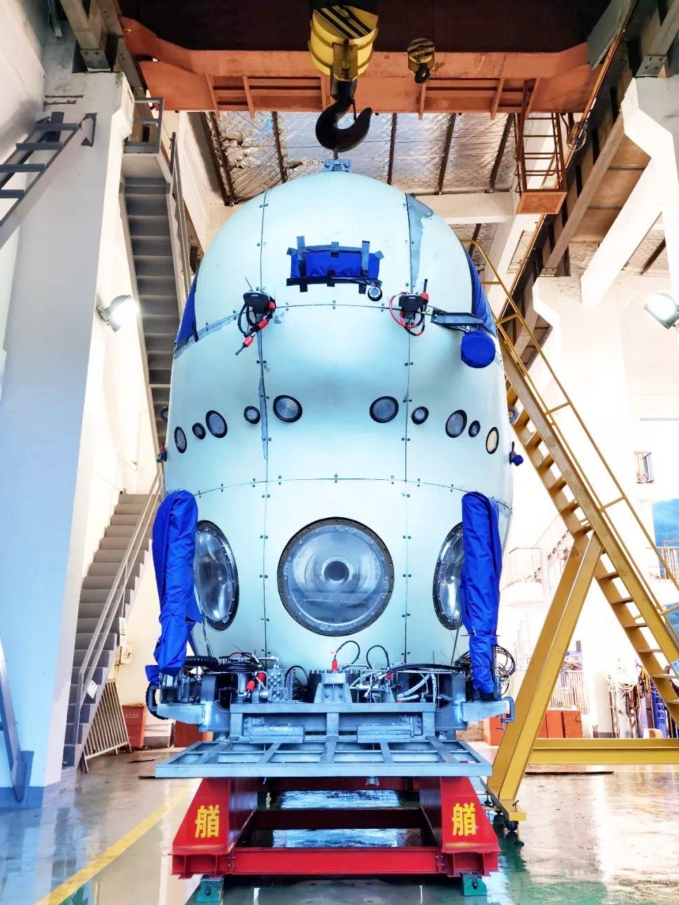 中国研发的万米 a target="_blank" href="/item/载人潜水器/4990639"