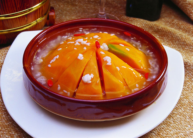  p>蜂蜜姜汁蒸南瓜,可止咳补肺肾,是治疗哮喘的食疗方法之一. /p>