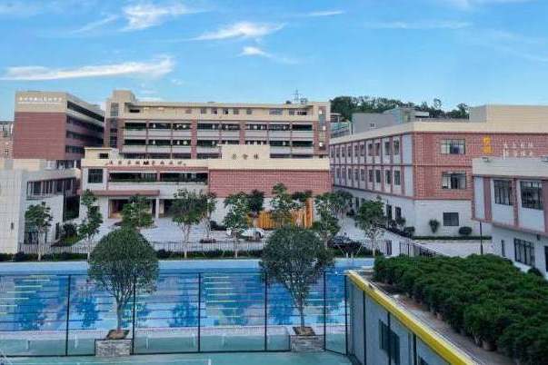 深圳市鹏达高级中学