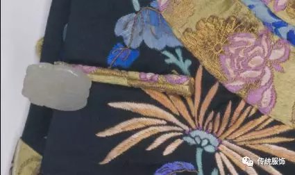 古人服饰上的“纽扣”，揭露了怎样历史的恩怨与传统的启示？_百科TA说