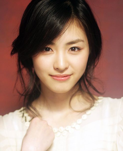 p>李沇熹(lee yeon hee),1988年2月26日出生于韩国,韩国女演员,模特.