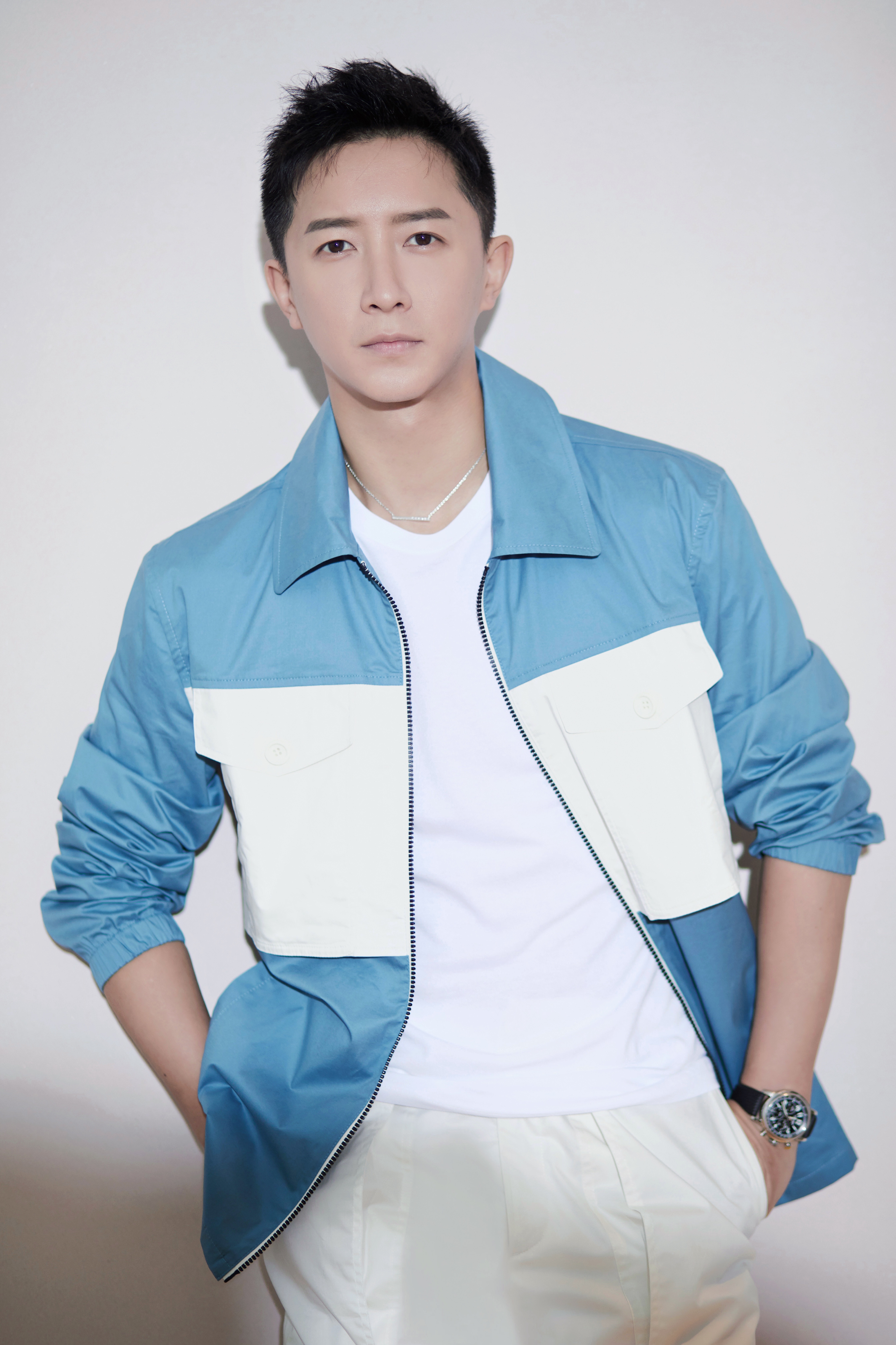 相亲男妆后,电梯男扮演角色