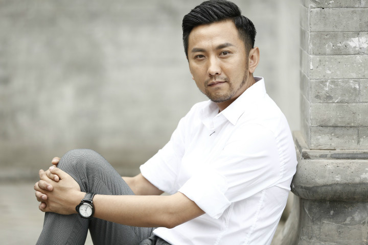  p data-id="gnwkd4vxeg">李华,男,青年演员,毕业于中央戏剧学院2001