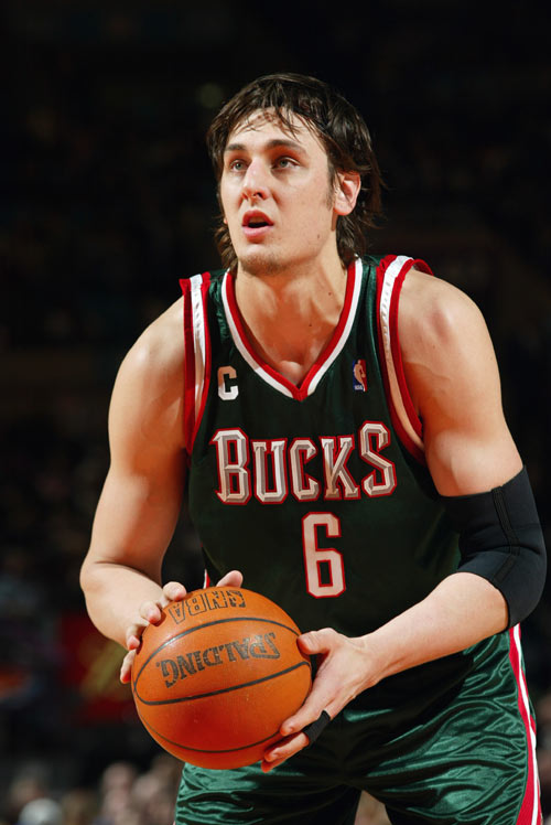  p>安德鲁·博古特(andrew bogut),1984年11月28日出生于 a href="#">