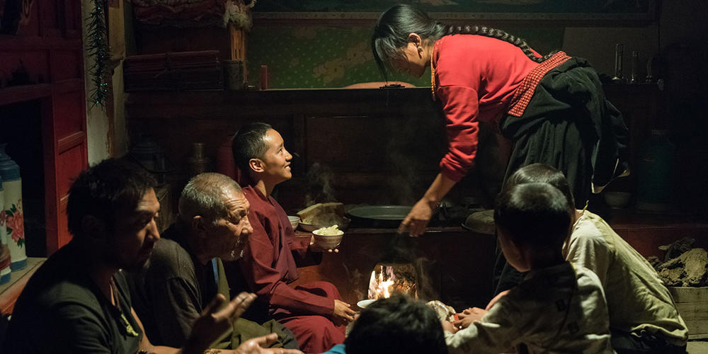  p>《气球》是由北京盛唐时代文化传播有限公司出品的剧情片,由 a