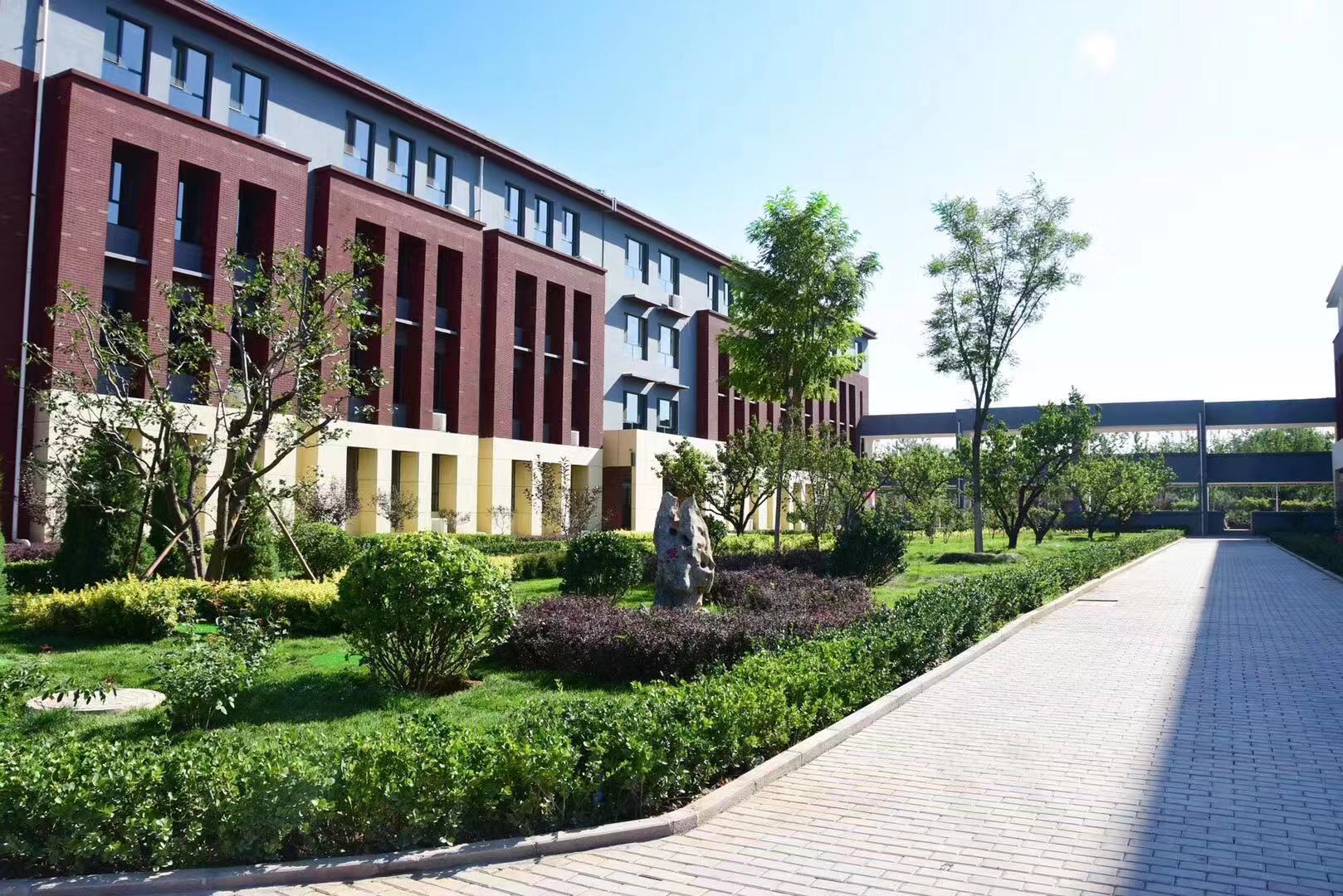 北大培文晋中实验学校