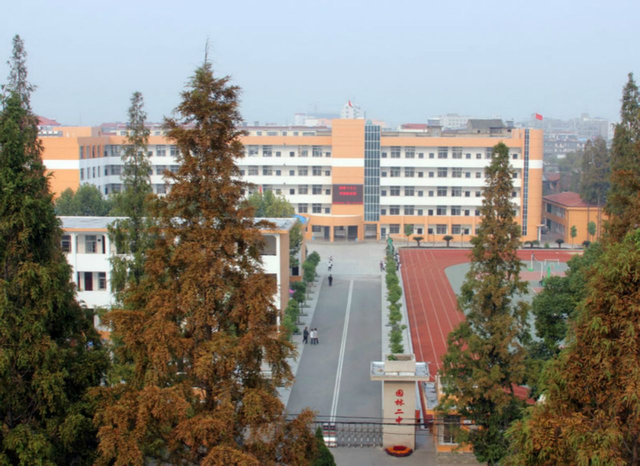 湖北省潜江市园林二中