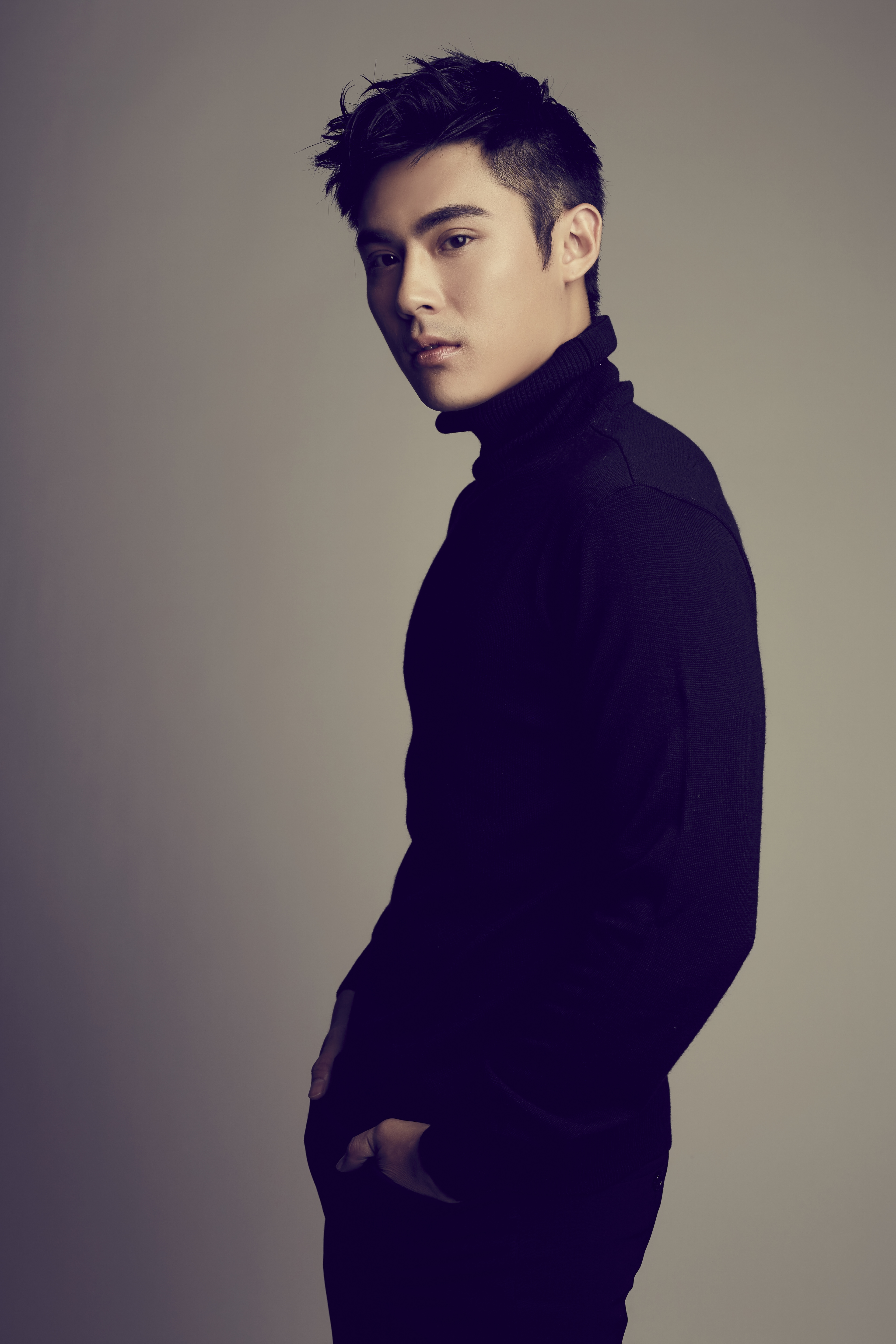  p>陈奕(andy  chen),1986年10月16日出生于台湾省,中国影视男演员