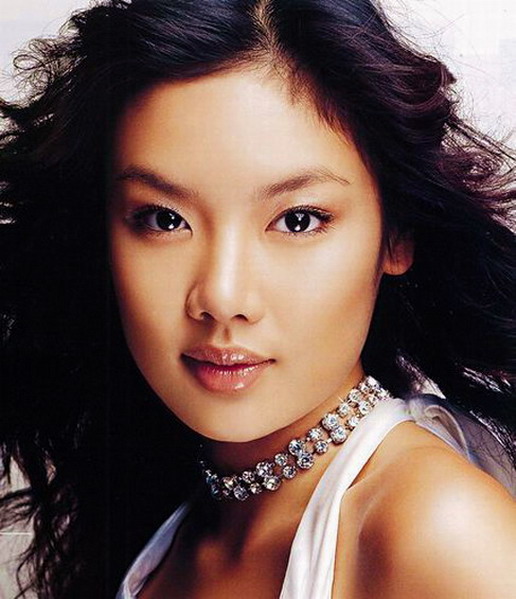  p>乐基儿,1980年8月22日出生于 a target="_blank" href="/item/澳门