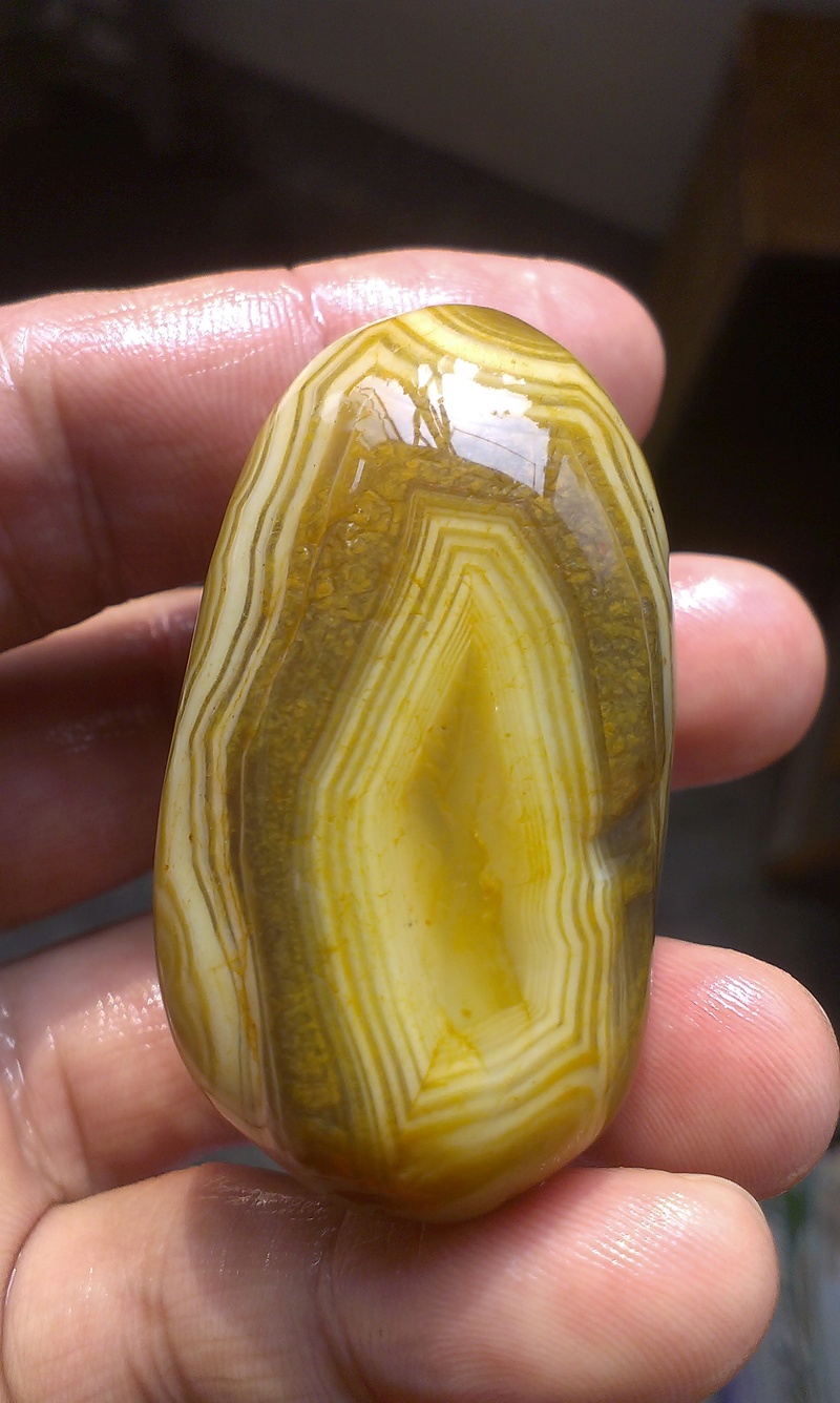  p>雨花石是一种天然 a target="_blank" href="/item/玛瑙">玛瑙 /a>