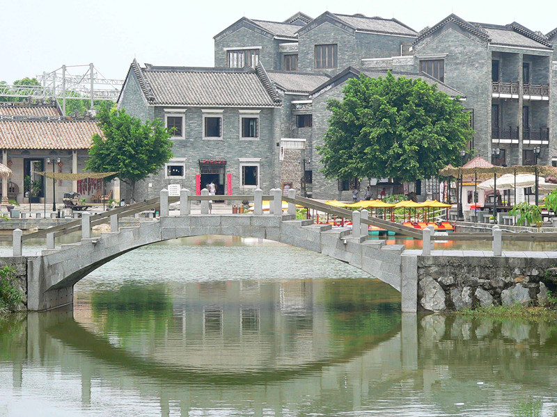 丰富的旅游资源为把长洲开发成多功能的综合文化旅游风景区提供了有利