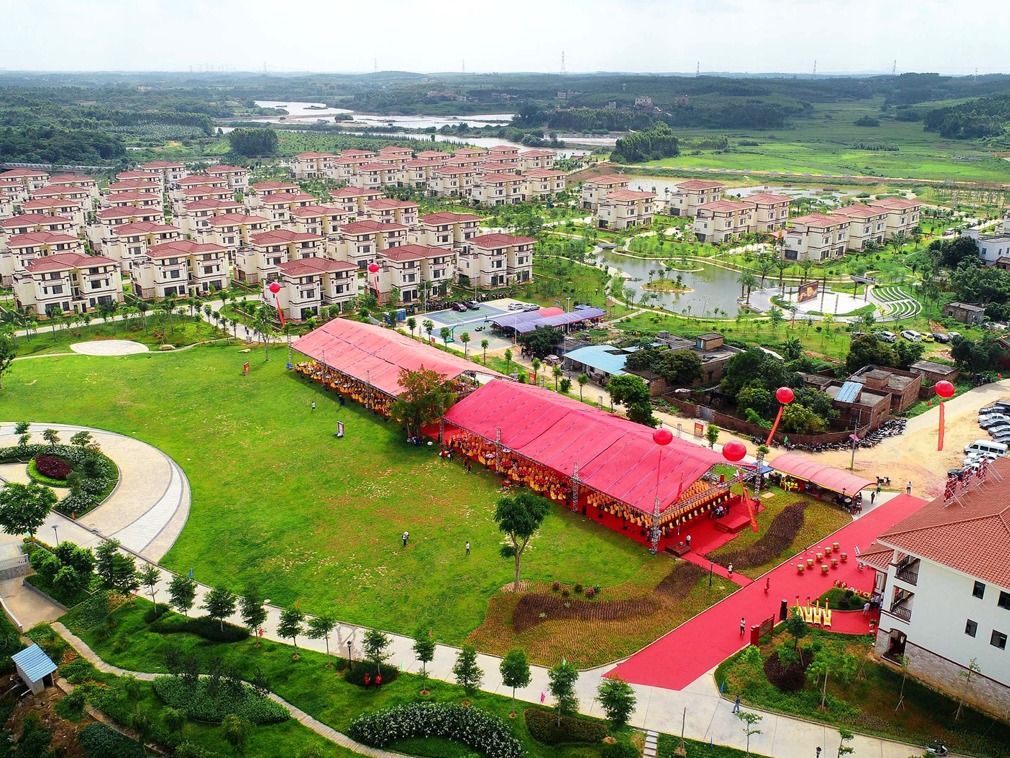  p>官湖村位于遂城镇东面16里,背靠乌蛇岭,被西溪河环绕. /p>