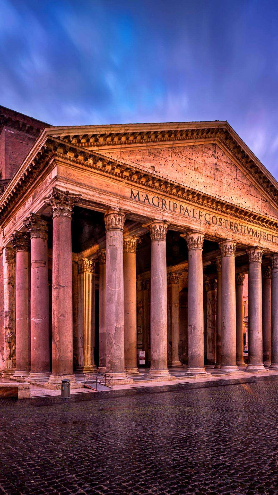 pantheon)位于意大利首都罗马圆形广场的北部,是罗马最古老的建筑之一