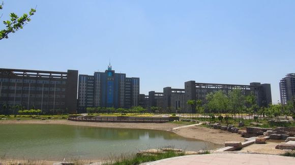  p> a href="#" data-lemmaid="15805130">乐陵第一中学 /a>,位于驰名