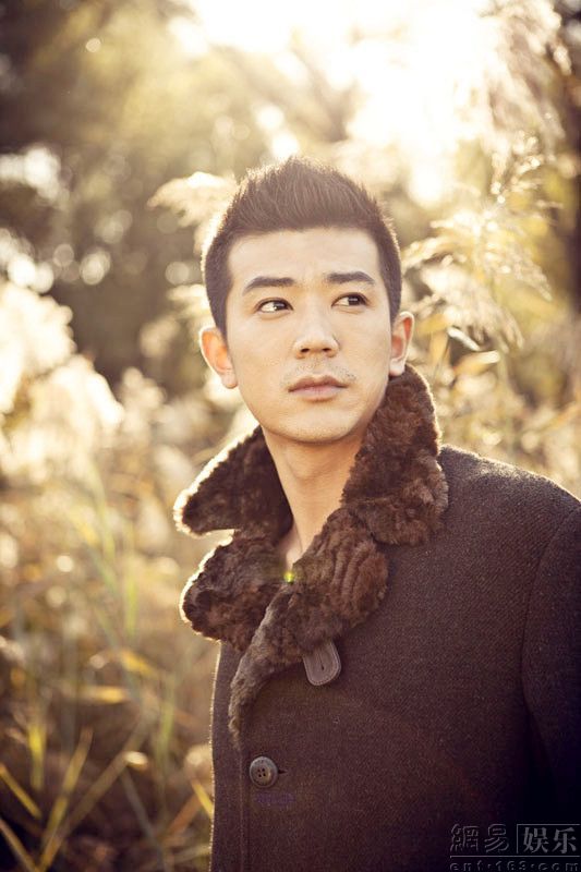  p>李岷城,1987年3月15日出生于辽宁省盘锦市,中国内地男演员,毕业于 