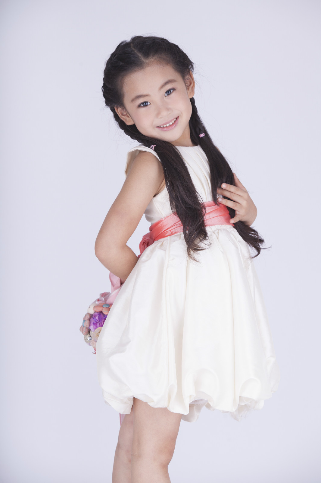 data-id="gnbpnkzn62">刘姝含(10月25日―),山东烟台人,中国内地童星