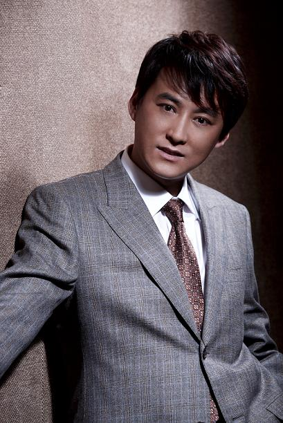  p>刘小锋,1971年1月16日出生在辽宁省沈阳市,中国内地影视演员.